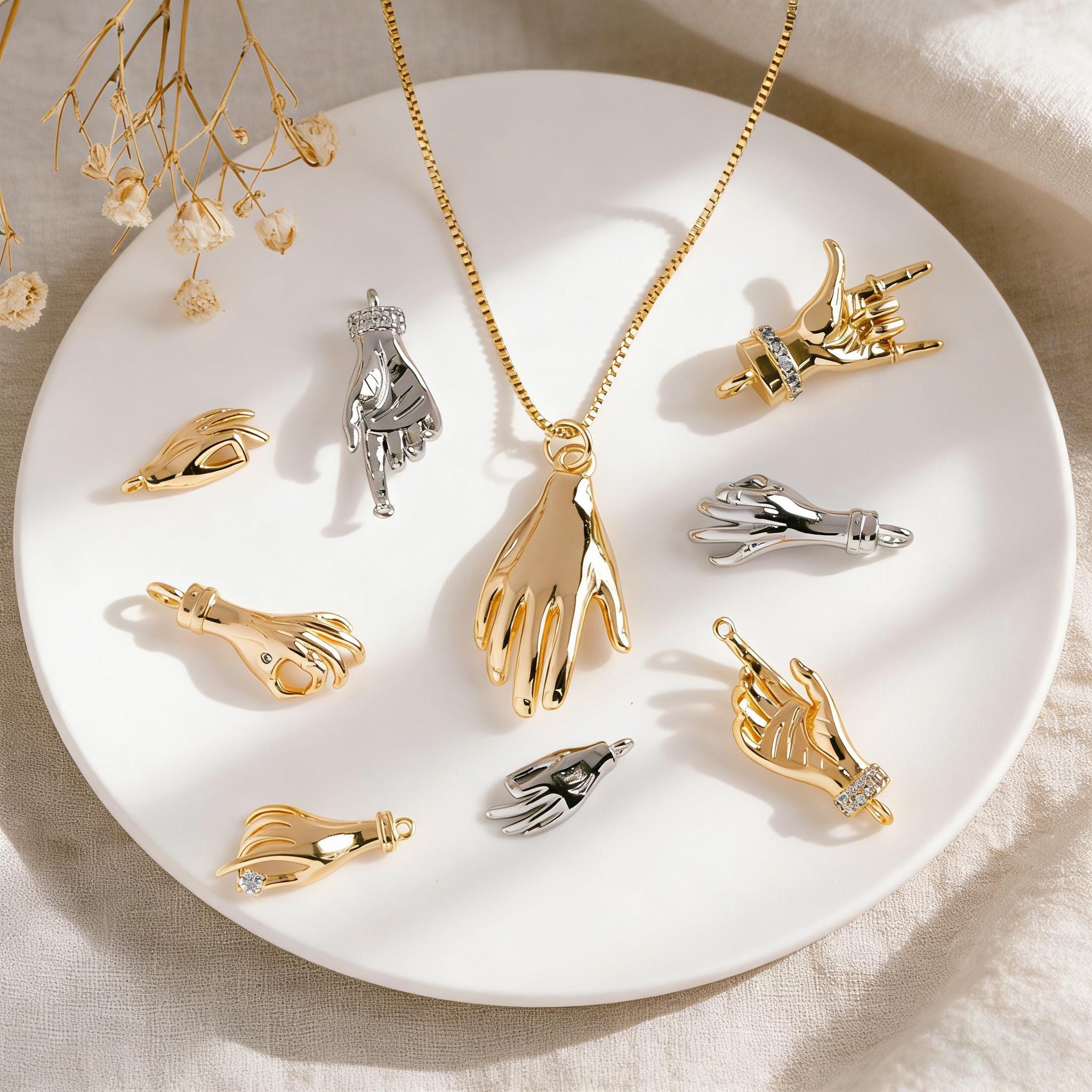 4pcs Gold/ Silver Hand Charms, Gold/ Rhodium plated Brass, DIY Jewelry Making Supplies (GB-4156)